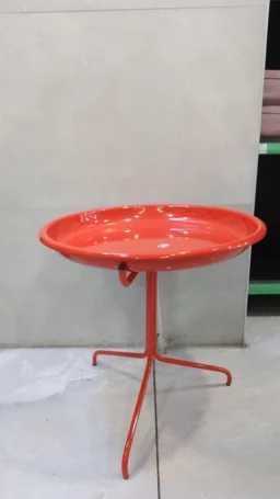 میز رنگ قرمز براق