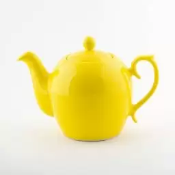 قوری رنگ زرد مدل ساده دسته دار