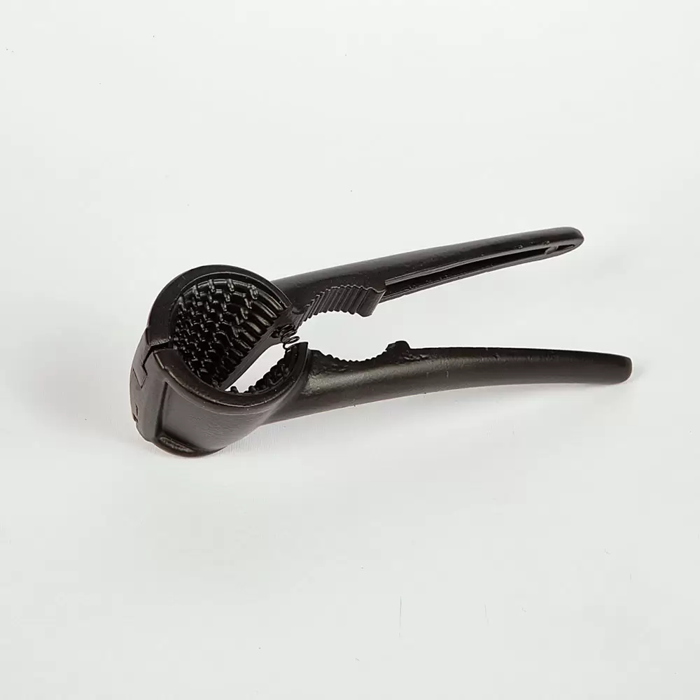 گردو شکن مدل فلزی