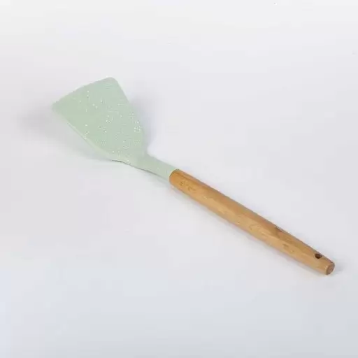 کفگیر برنج خوری رنگ سبز دسته چوبی