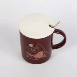 ماگ طرح دختر رنگ زرشکی