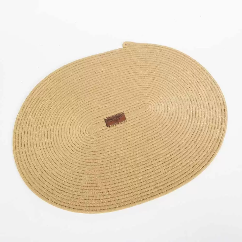 زیر بشقابی رنگ کرم