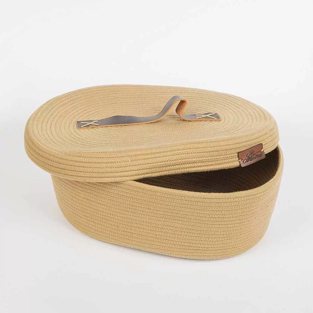 سبد بیضی در دار