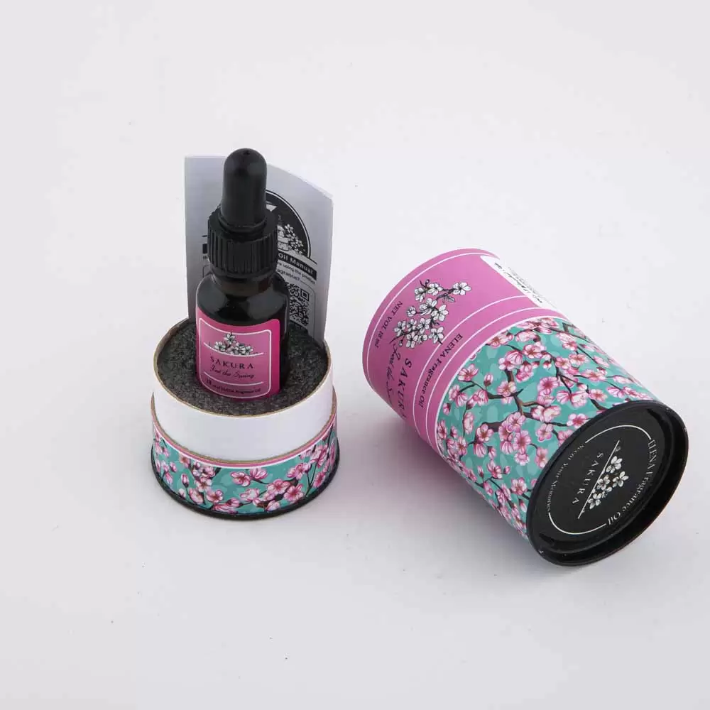 اسانس با بسته بندی باز شده طرح شکوفه