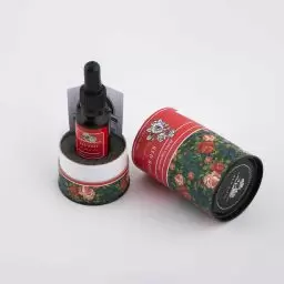 اسانس با بسته بندی بازشده طرح گل رز قرمز