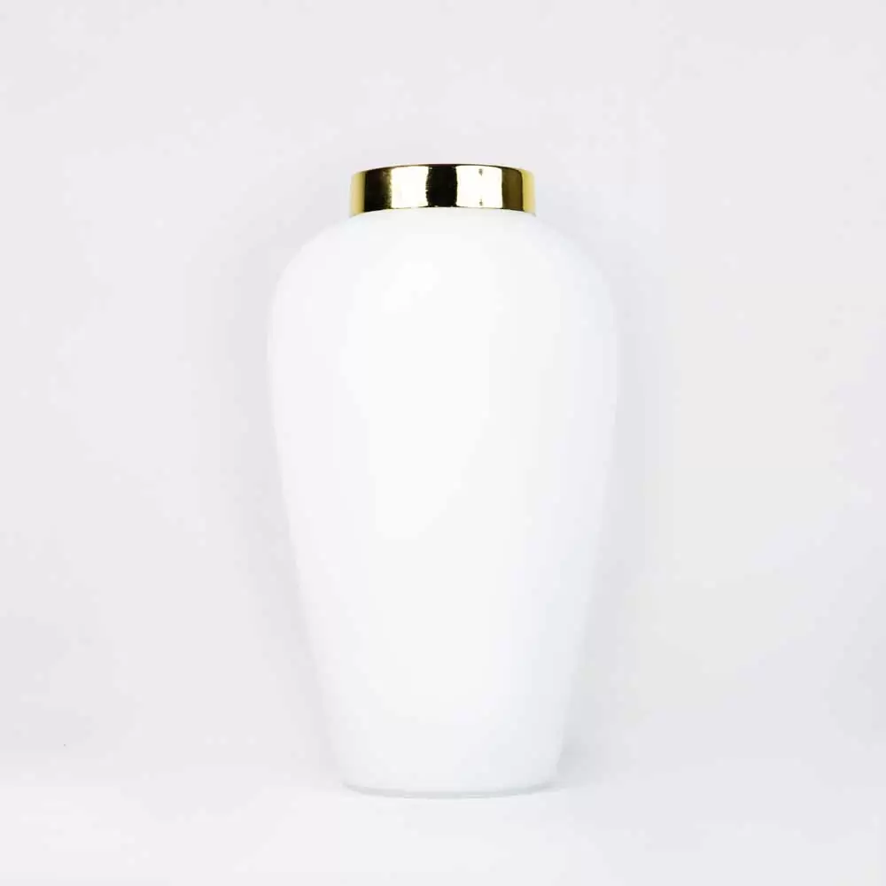 گلدان سفید بزرگ (نما رو به رو)