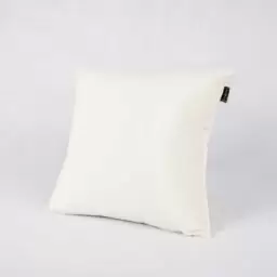 کوسن مخمل شیری