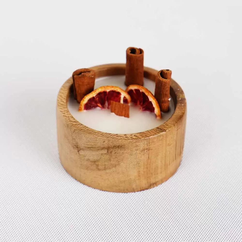 شمع دارچینی حس خوب ( نمای رو به رو)