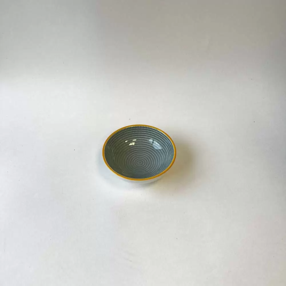 سس خوری کوچک دایره ای ته گرد طرح سنتی رنگ ابی کم رنگ خط دار