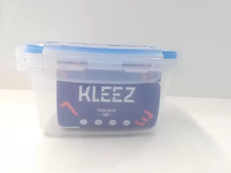 ظرف نگهدارنده شفاف آبی - کلیز - 550 سی‌سی درب قفل دار