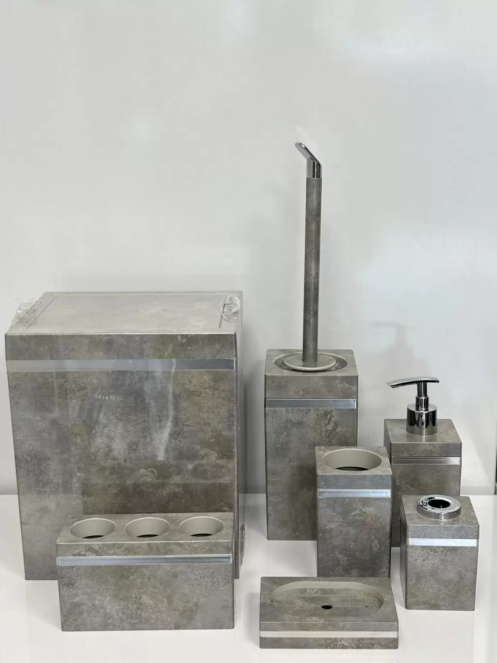 سرویس 7 پارچه مدل رویا بتنی طوسی تیره کروم - هارمونی