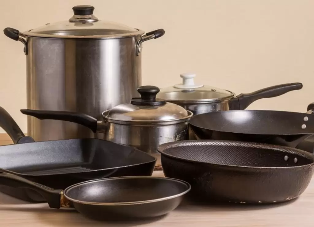 مقایسه قابلمه و ماهیتابه تفلون، چدن و استیل