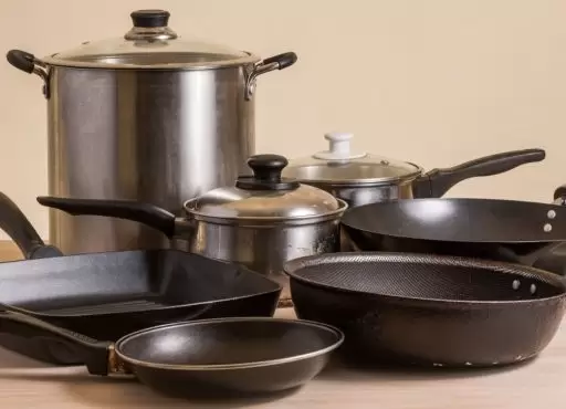 مقایسه قابلمه و ماهیتابه تفلون، چدن و استیل